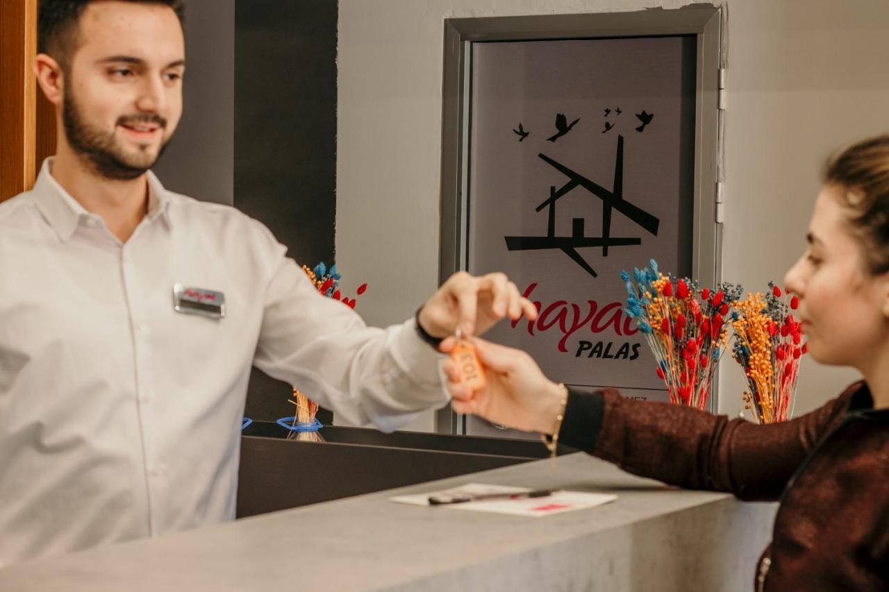 Hayat Palas 埃尔津詹 外观 照片